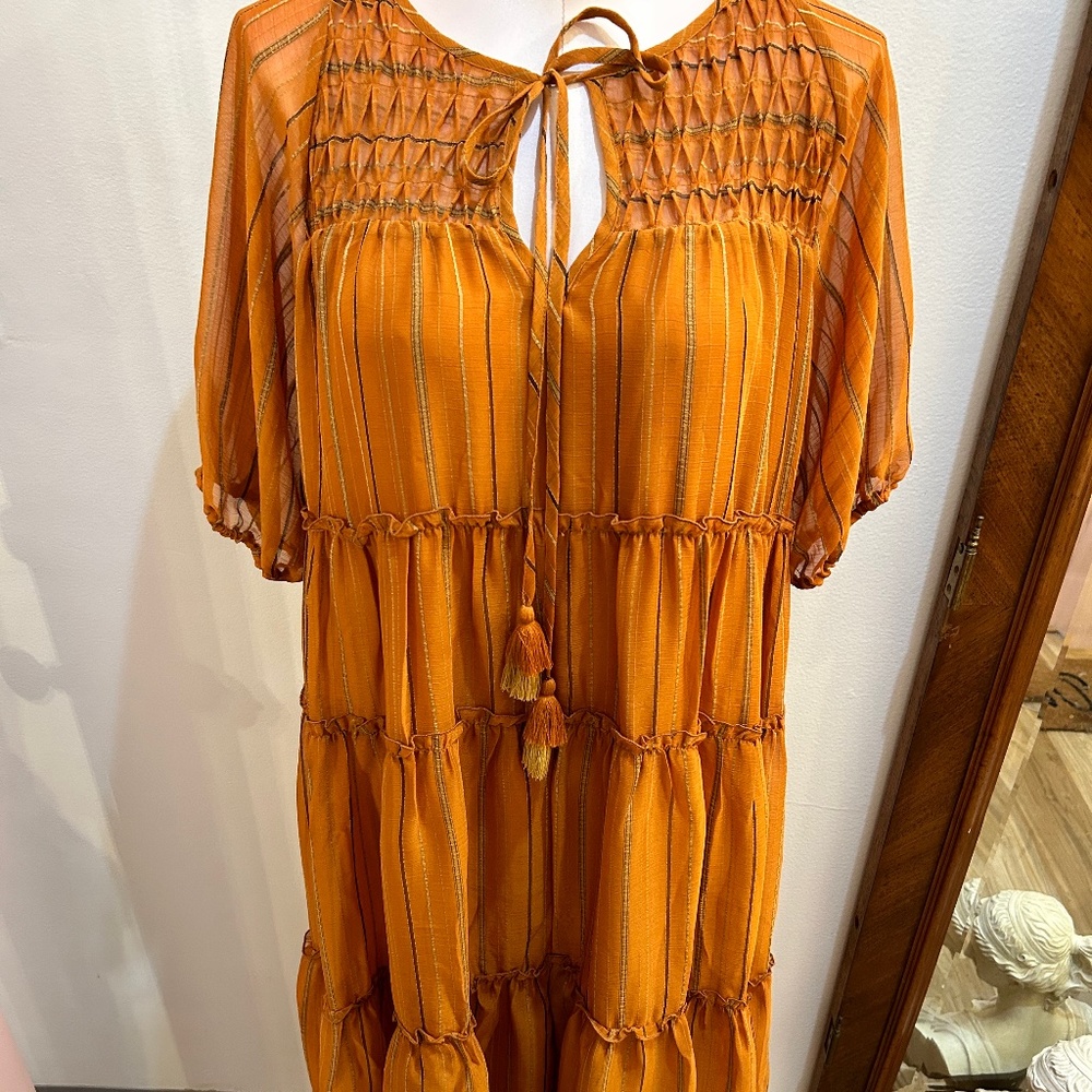 Short Sleeve Midi Dress